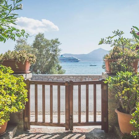 Kourita Garden Apartment With Sea View Near To The Port Of Milos آداماس المظهر الخارجي الصورة